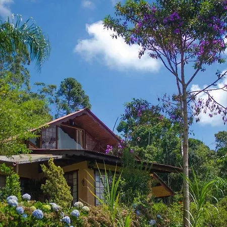 Chale Pakere Montanha: Mountain Retreat with Fireplace and Natural Spring Lumiar Exterior photo
