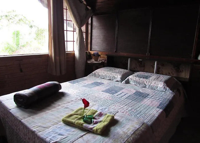 Chale Pakere Montanha Lumiar - Conforto A Mais De 1000 Metros De Altitude Junto A Natureza, Wifi, Piscina, Sauna E Agua De Nascente