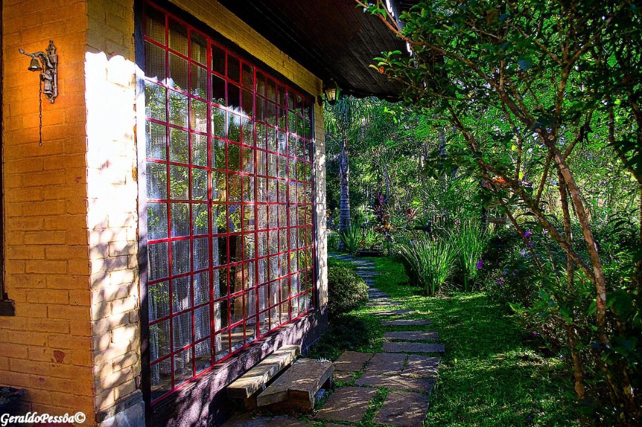Chale Pakere Montanha: Mountain Retreat With Fireplace And Natural Spring Chalet Lumiar
