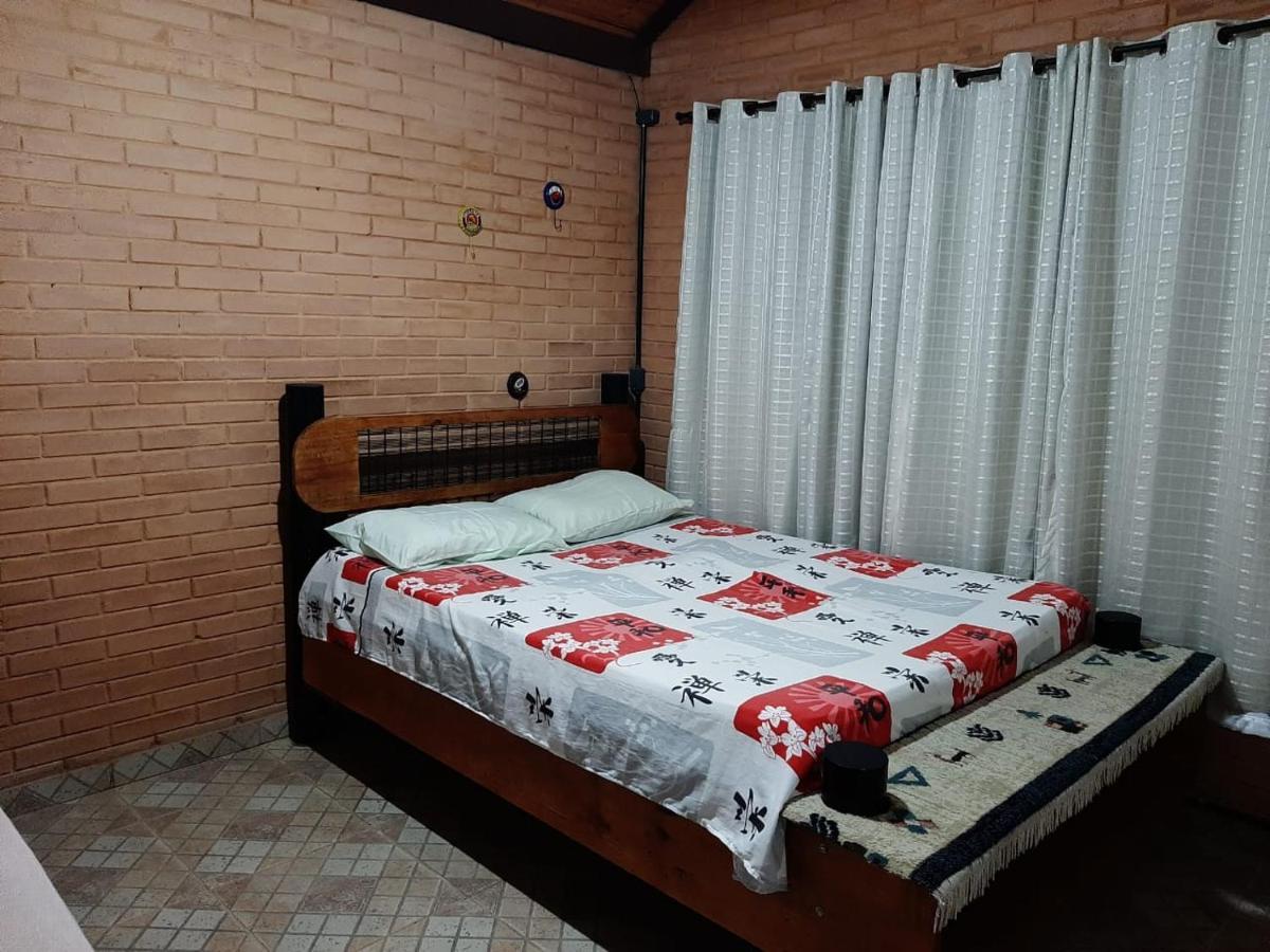 Chalet Chale Pakere Montanha: Mountain Retreat With Fireplace And Natural Spring