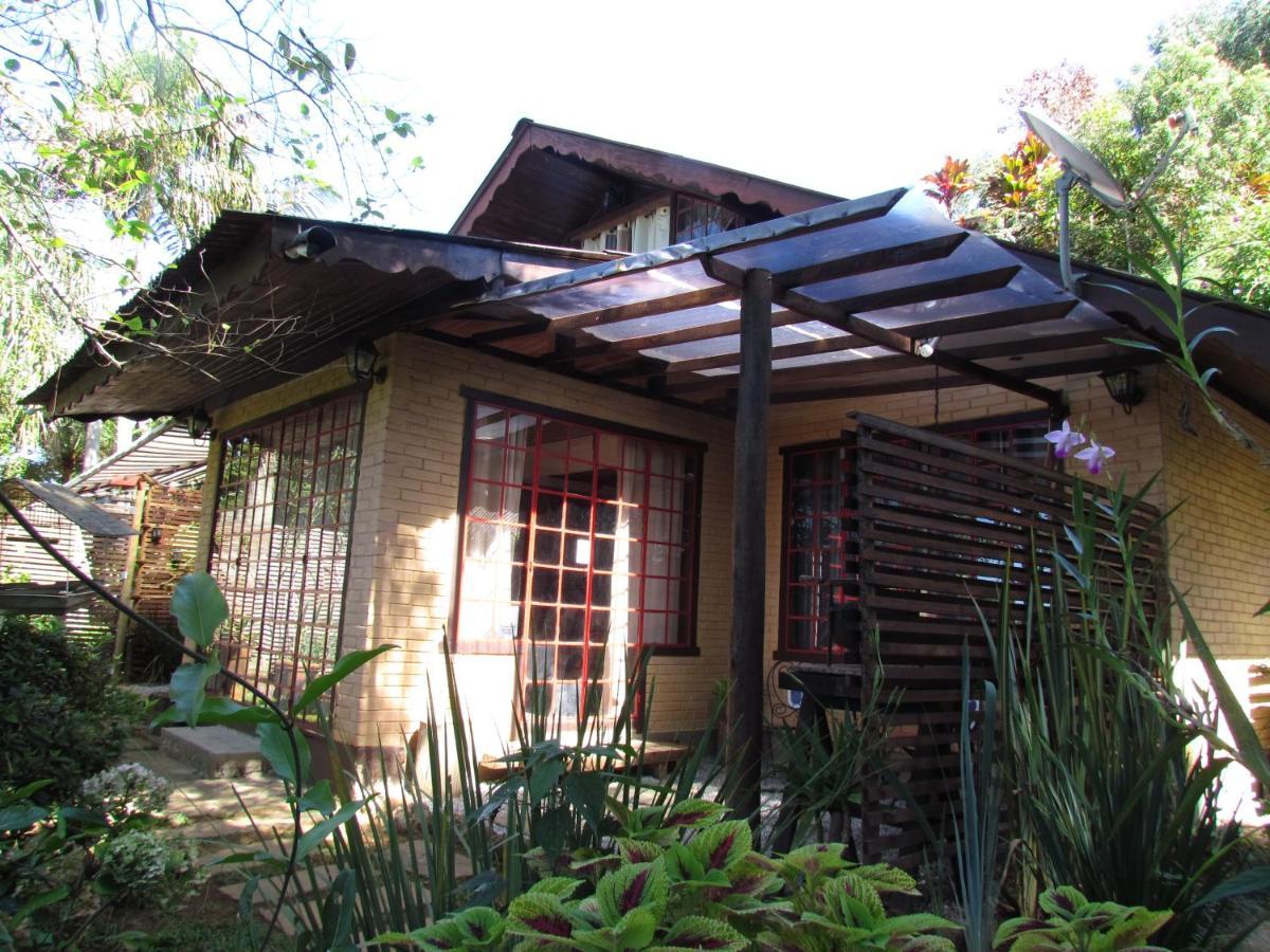 Chale Pakere Montanha: Mountain Retreat With Fireplace And Natural Spring Chalet *