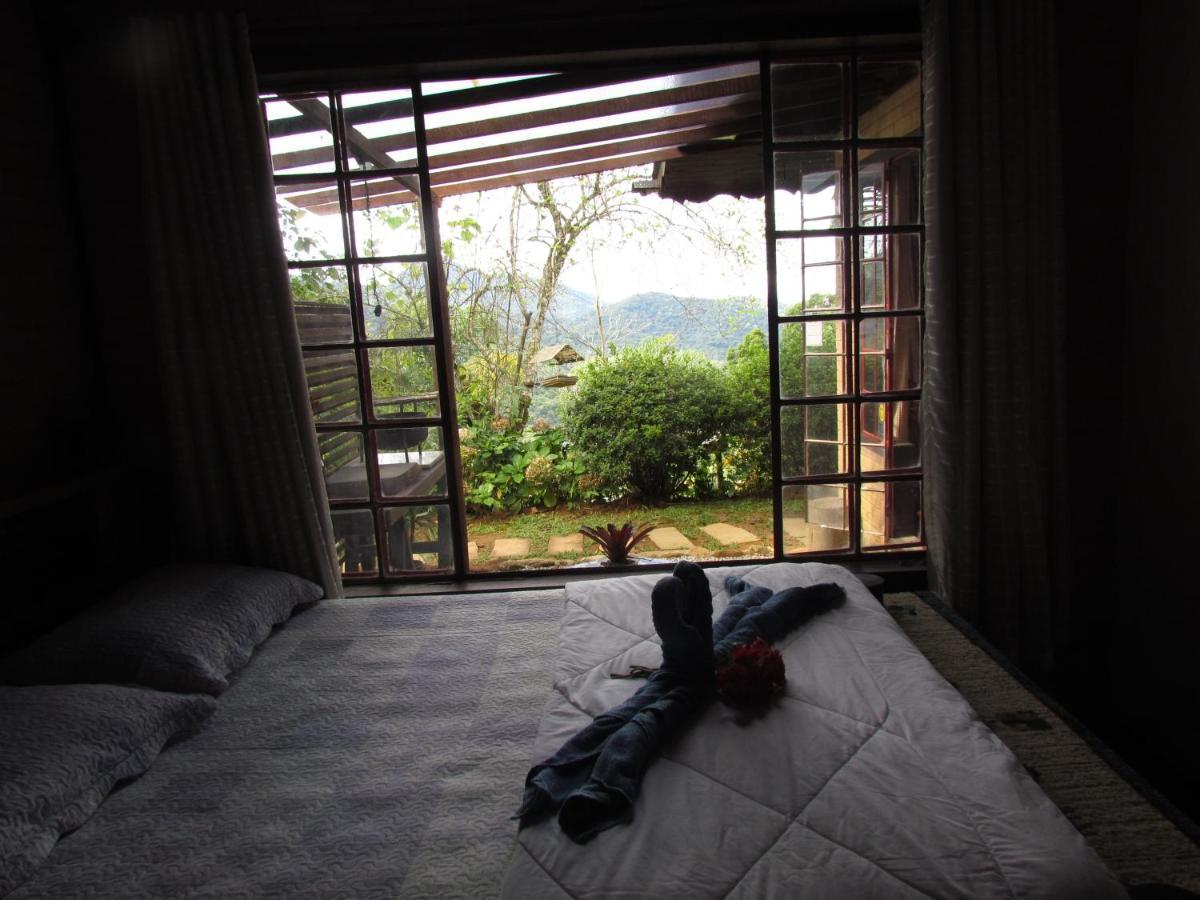 Chale Pakere Montanha: Mountain Retreat With Fireplace And Natural Spring * Lumiar
