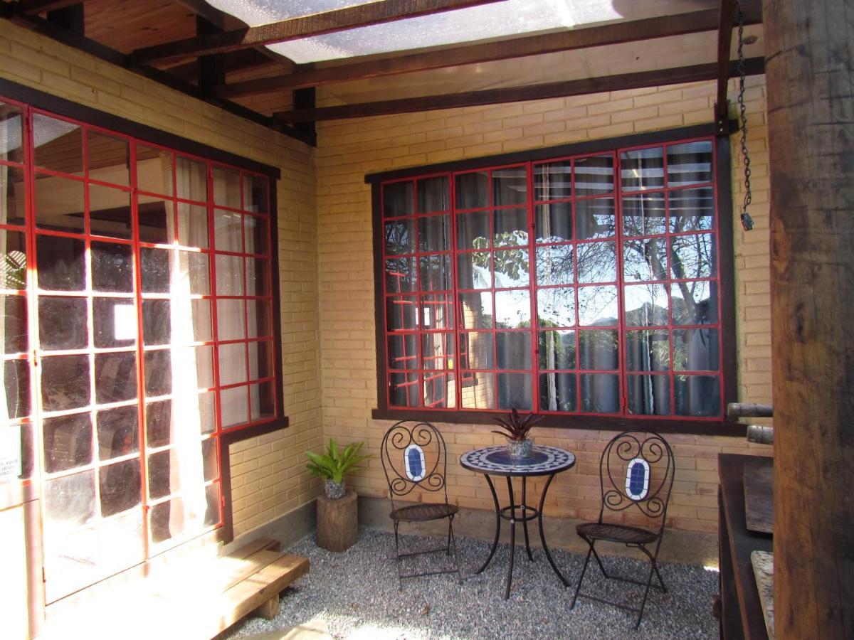 Chale Pakere Montanha: Mountain Retreat With Fireplace And Natural Spring Chalet *