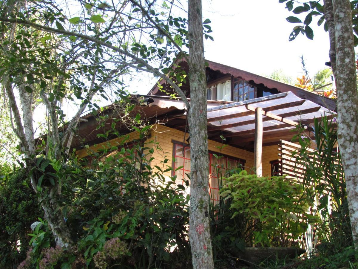 Chale Pakere Montanha: Mountain Retreat With Fireplace And Natural Spring * Lumiar