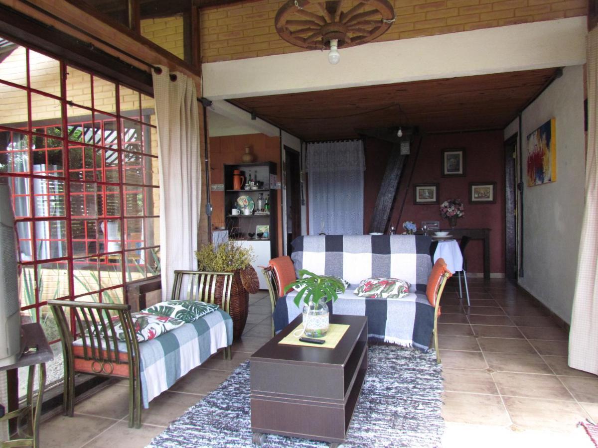 Chale Pakere Montanha: Mountain Retreat With Fireplace And Natural Spring Chalet *
